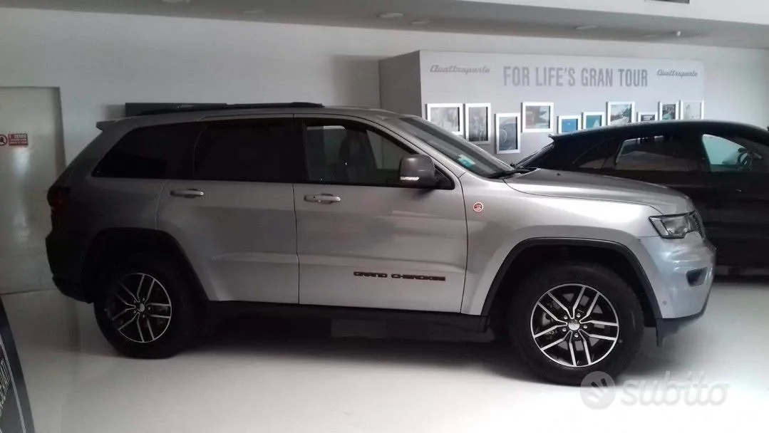 Jeep Grand Cherokee 2018 photo 2