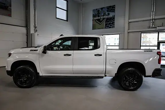 Chevrolet Silverado 1500 2026 photo 3