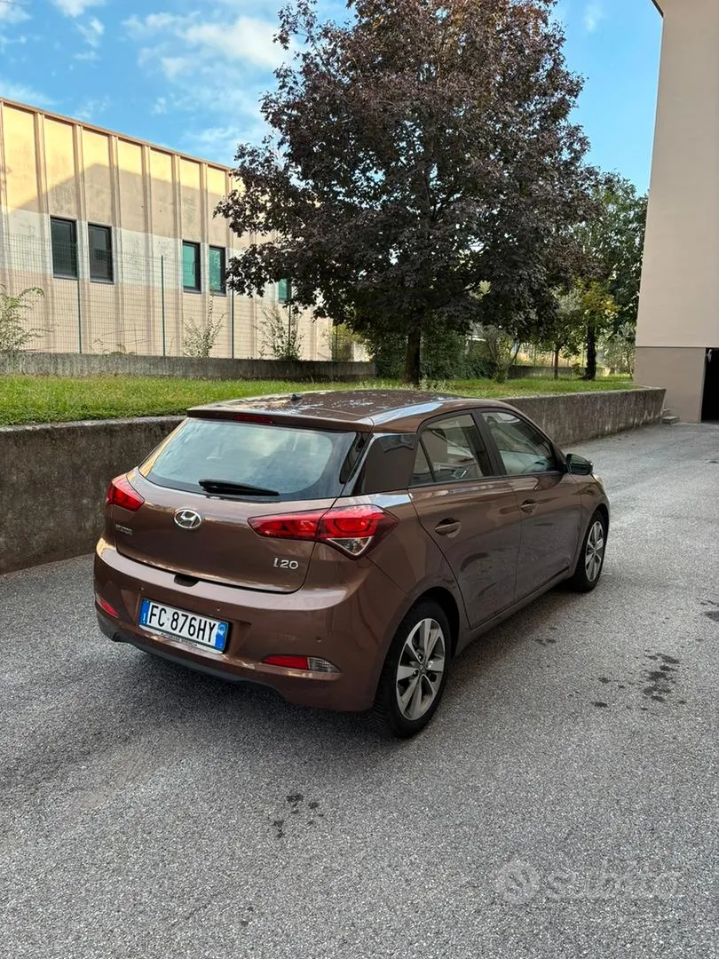 Hyundai I20 2016 photo 2