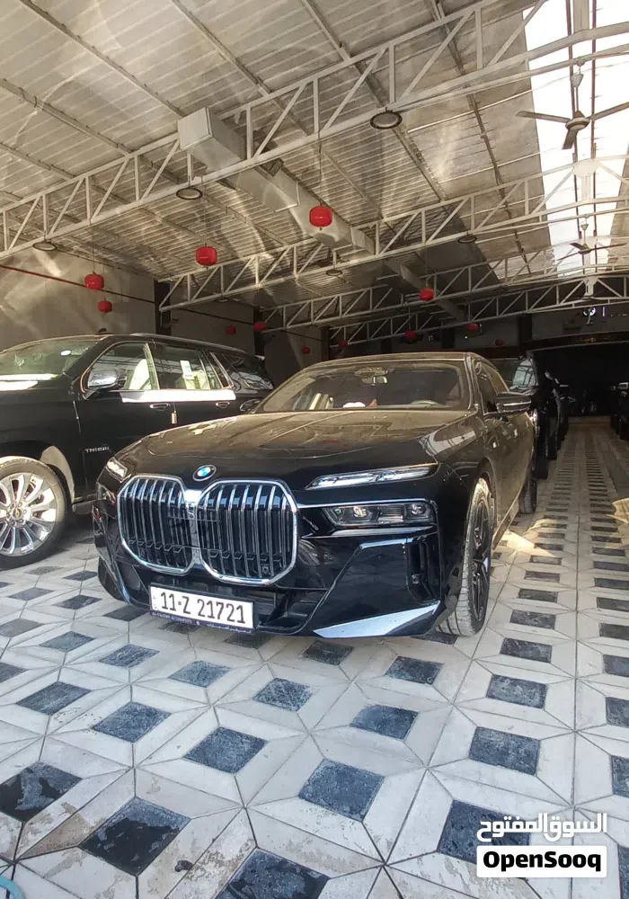 BMW 7 Series 2025 photo 2