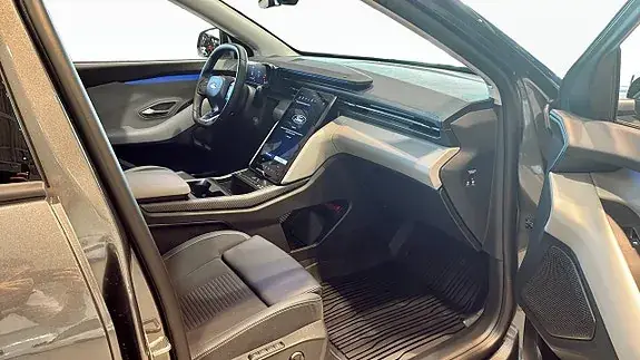 Ford Explorer 2026 photo 3