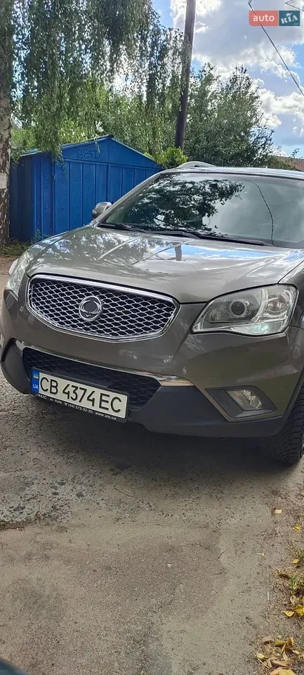 KG Mobility Korando 2012 photo 2