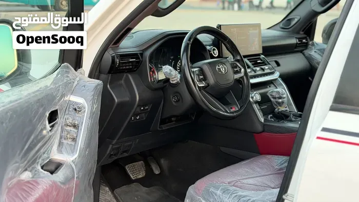 Toyota Land Cruiser 2022 photo 2