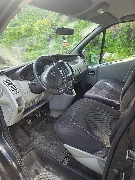 Opel Vivaro 2011 photo 3