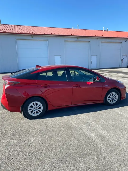 Toyota Prius 2017 photo 4