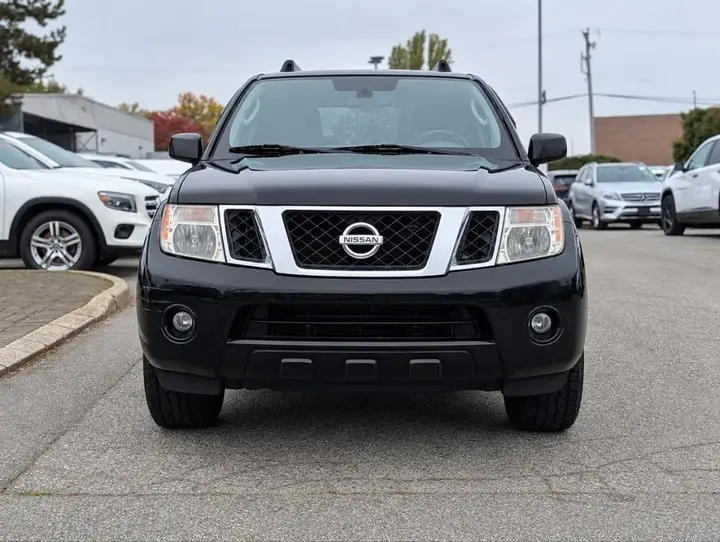 Nissan Pathfinder 2010 photo 2