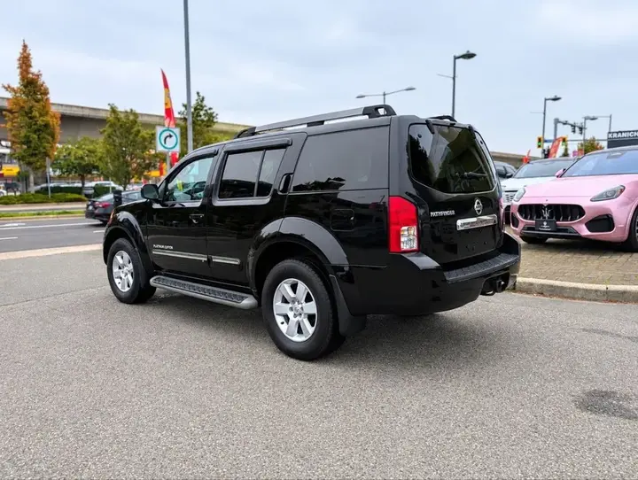 Nissan Pathfinder 2010 photo 5