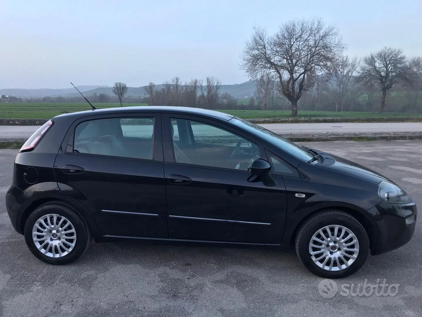 Fiat Punto 2012 photo 5