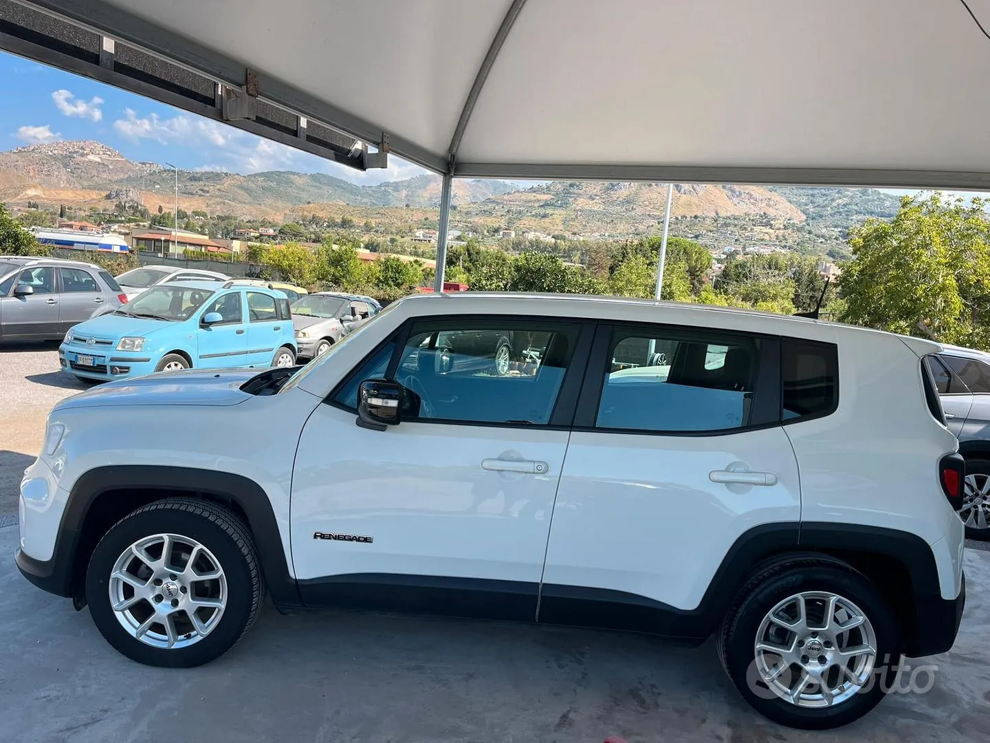 Jeep Renegade 2023 photo 4