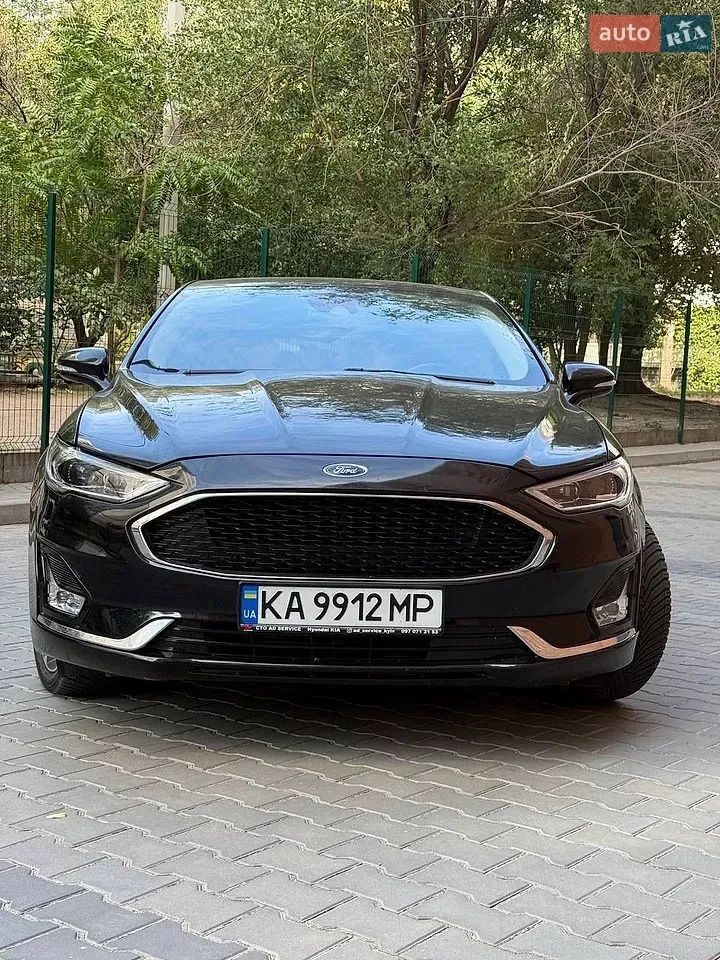 Ford Fusion 2018 photo 2