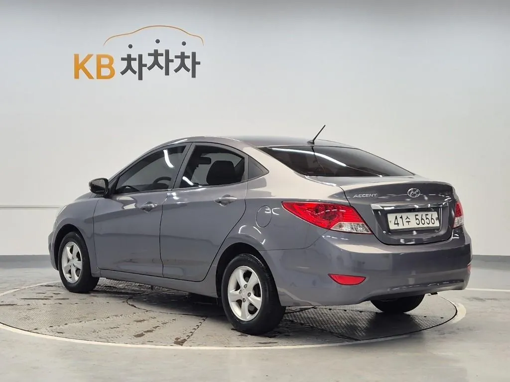 Hyundai Accent 2014 photo 2