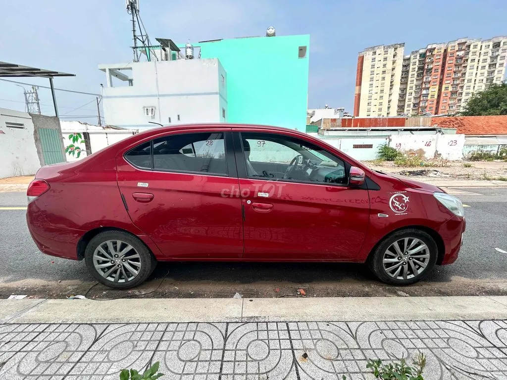 Mitsubishi Attrage 2017 photo 2