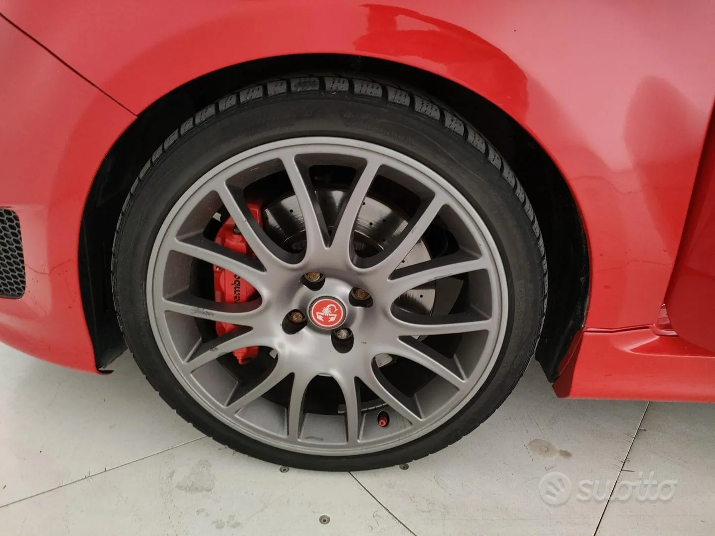 Abarth 695 2011 photo 5