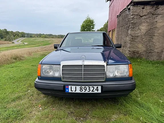 Mercedes-Benz 260 E 1988 photo 5