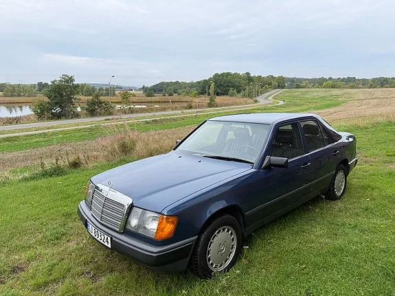 Mercedes-Benz 260 E