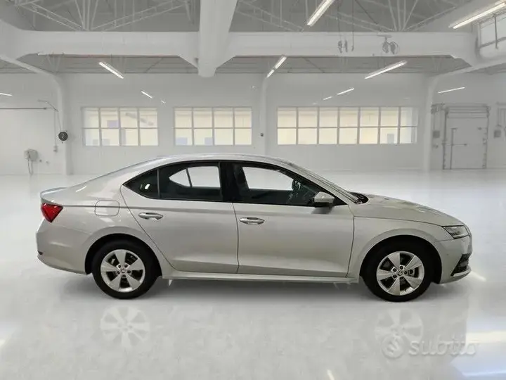 Skoda Octavia 2022 photo 3