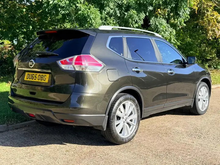 Nissan X-Trail 2015 photo 2