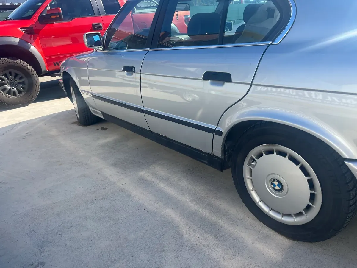 BMW 5 Series 1990 photo 3