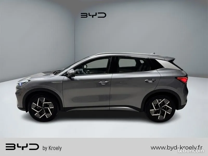 BYD Atto 3 2023 photo 2