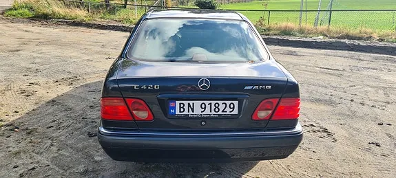 Mercedes-Benz E420 1996 photo 3