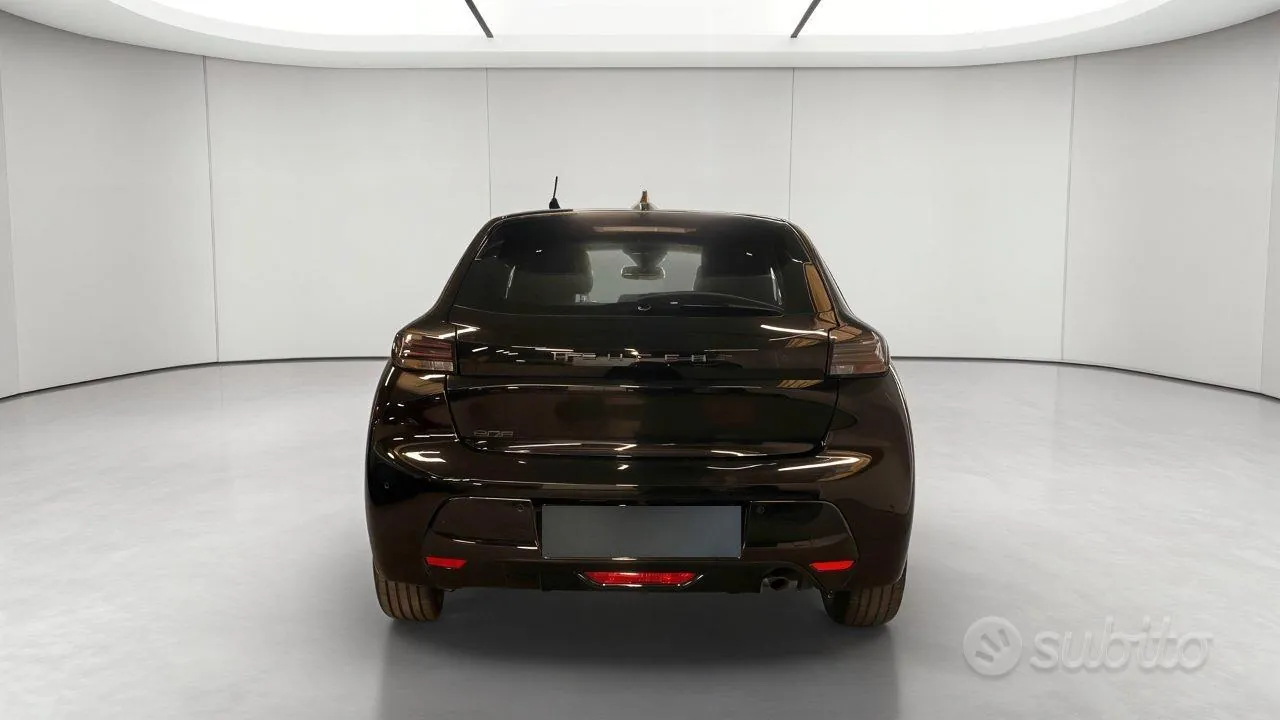 Peugeot 208 2024 photo 3