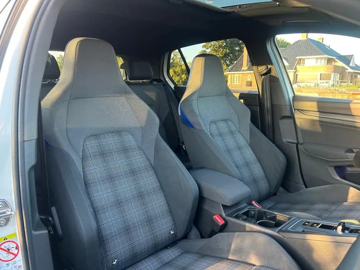 Volkswagen Golf 2021 photo 2