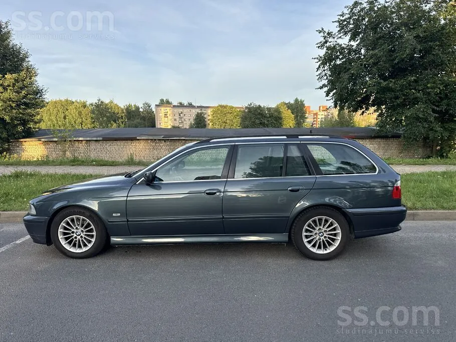 BMW E39 Touring 2001 photo 5