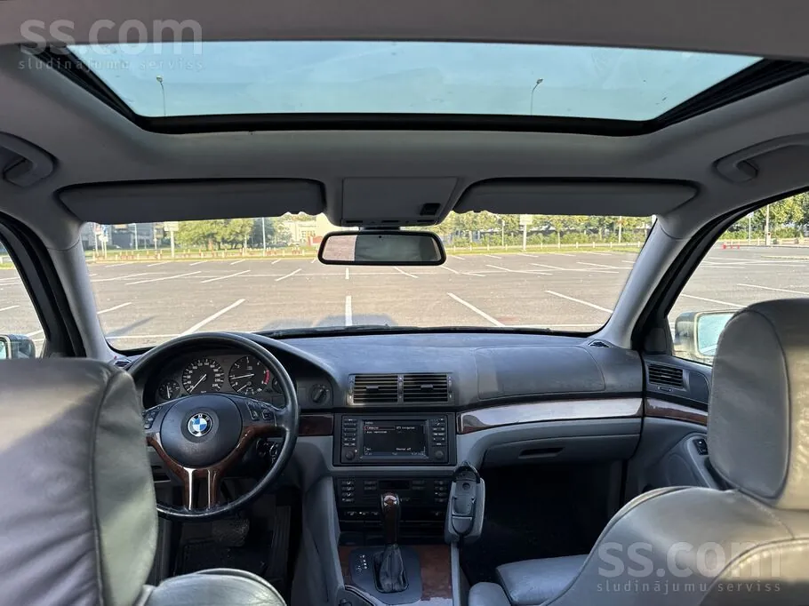 BMW E39 Touring 2001 photo 2