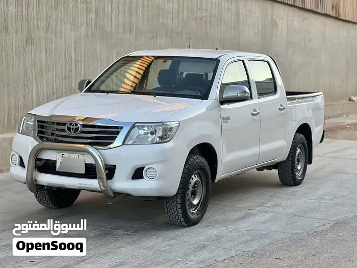 Toyota Hilux 2014 photo 2