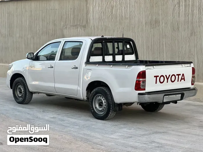 Toyota Hilux 2014 photo 4
