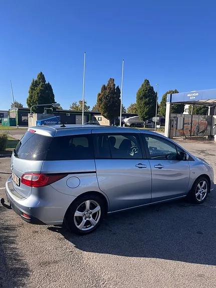 Mazda 5 2011 photo 4