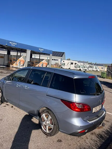 Mazda 5 2011 photo 3