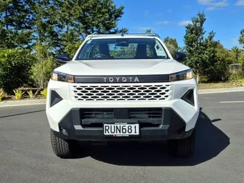 Toyota Hilux 2026 photo 3