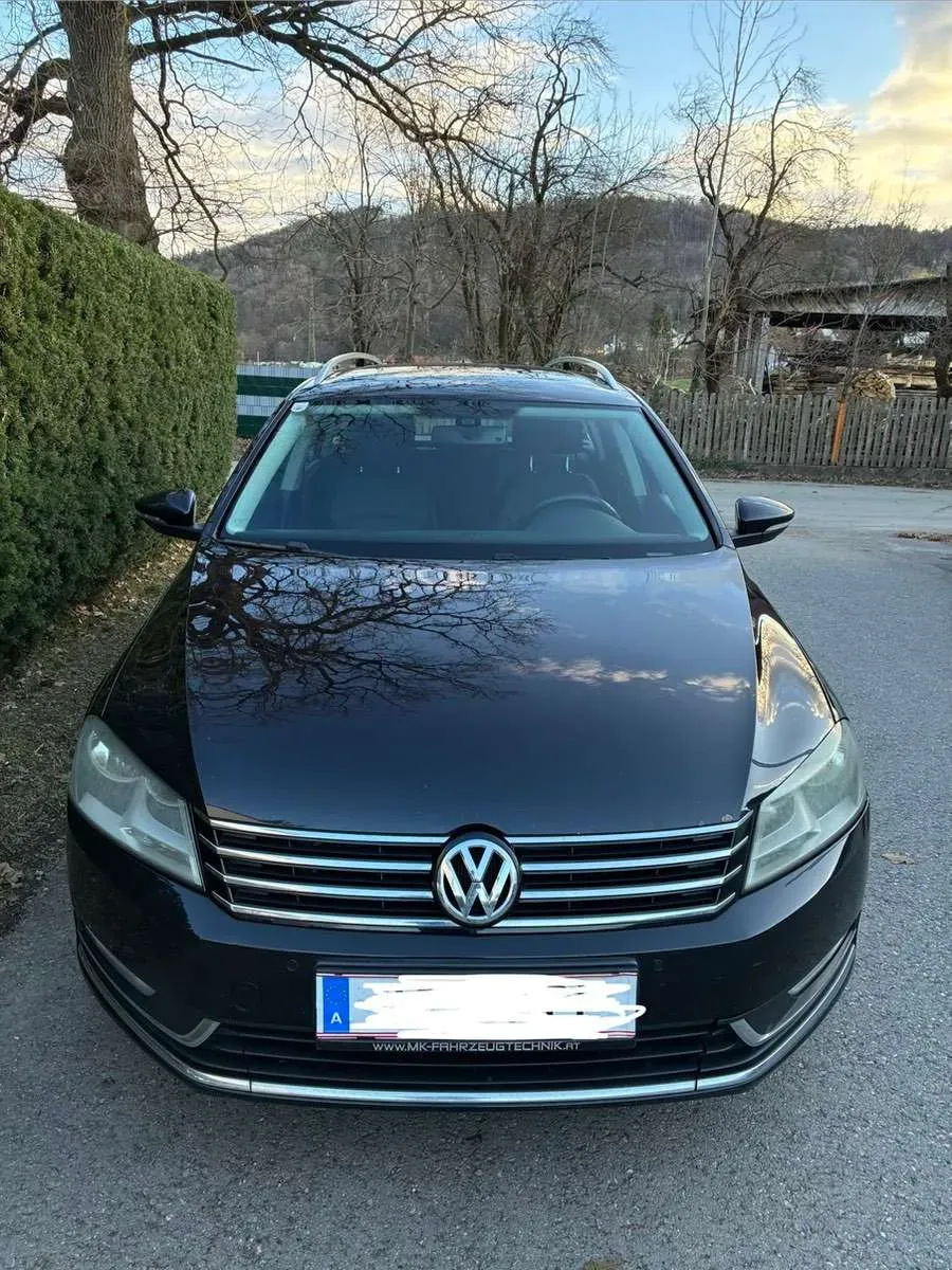 Volkswagen Passat 2012 photo 3
