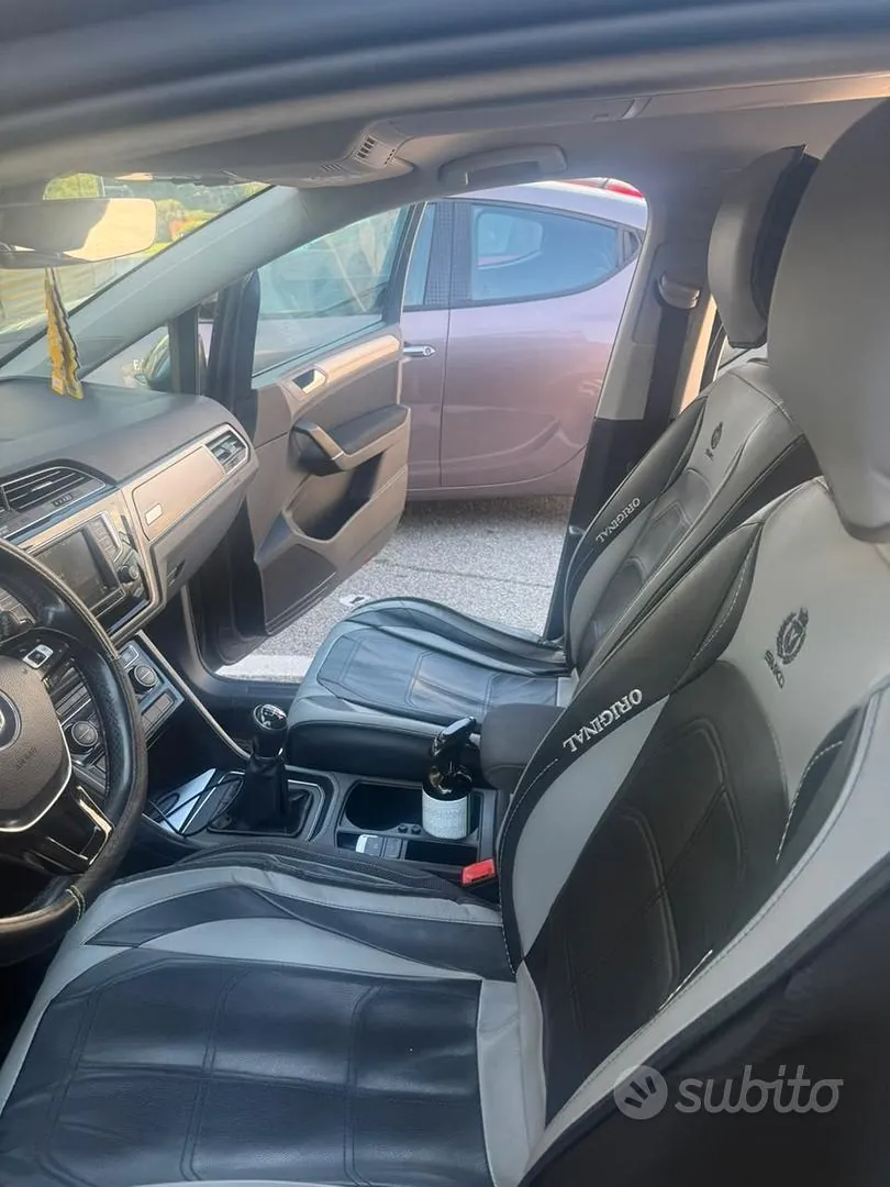 Volkswagen Touran 2016 photo 4