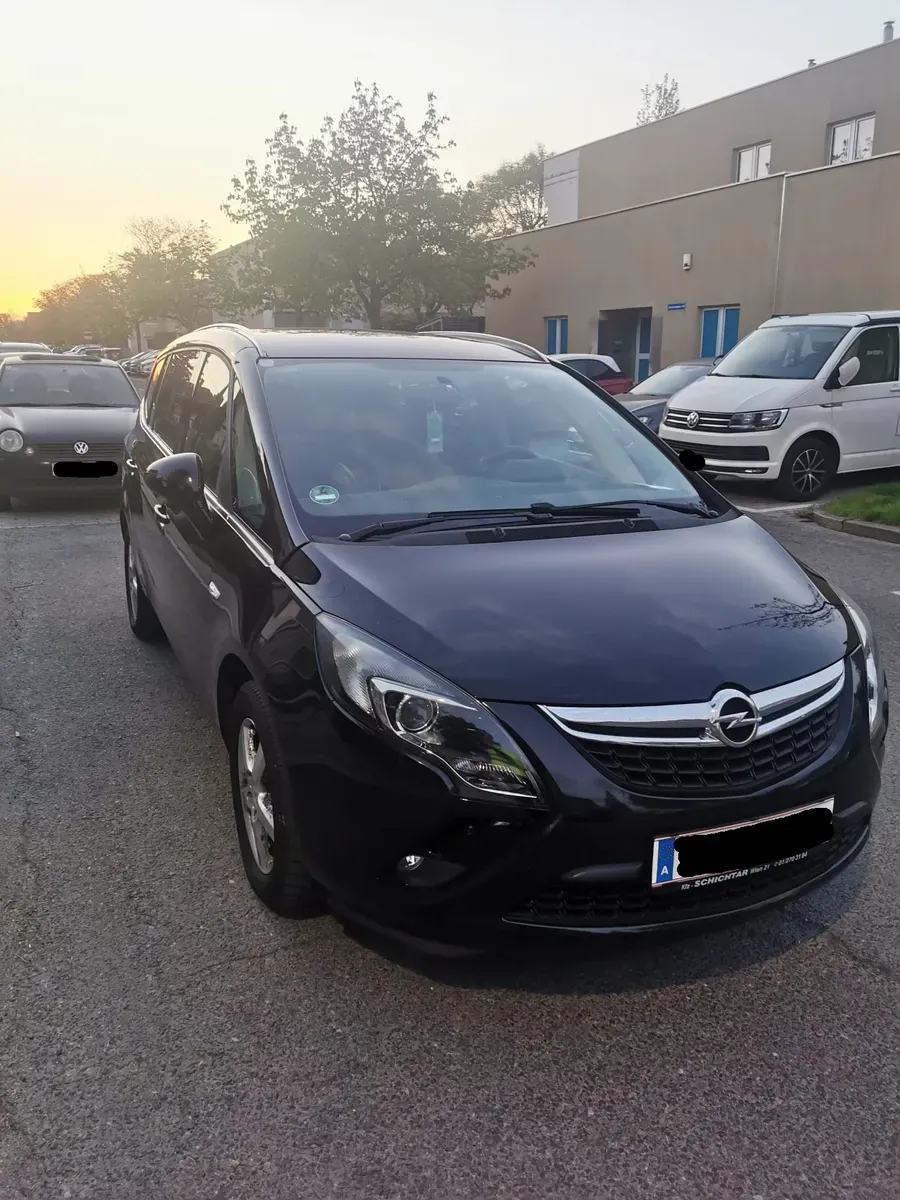 Opel Zafira Tourer 2014 photo 2