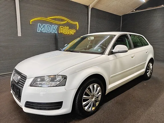 Audi A3 2010 photo 2