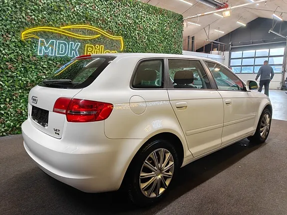 Audi A3 2010 photo 4
