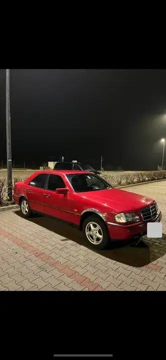 Mercedes-Benz C220