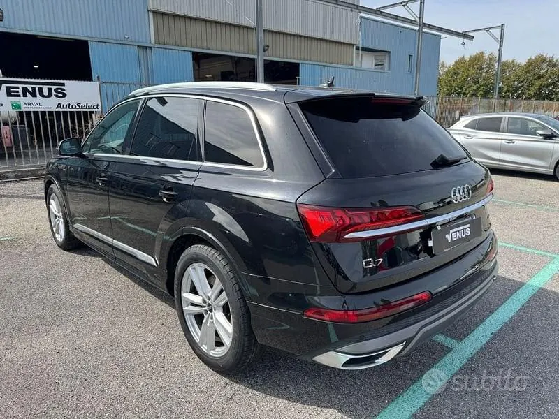Audi Q7 2023 photo 5