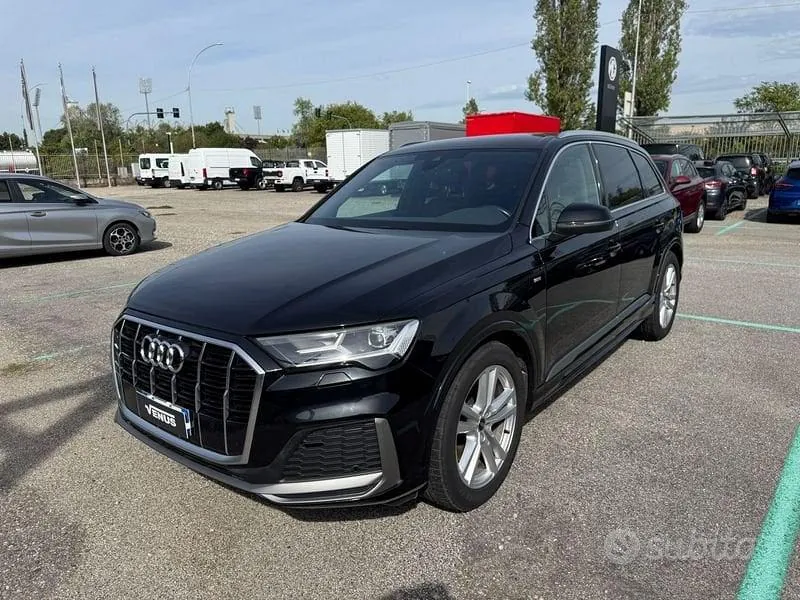 Audi Q7 2023 photo 3