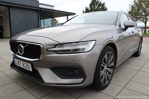 Volvo V60 2019 photo 2