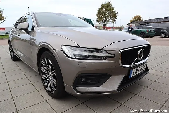 Volvo V60 2019 photo 3