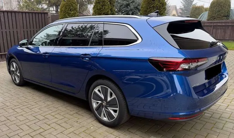 Skoda Superb Combi 2025 photo 3