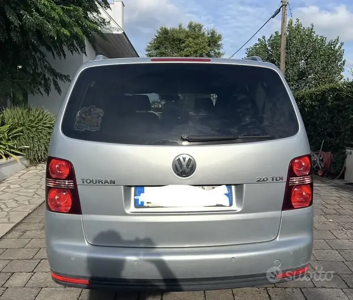 Volkswagen Touran 2008 photo 4
