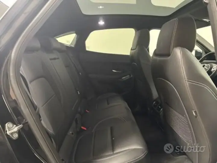 Jaguar E-Pace 2024 photo 5