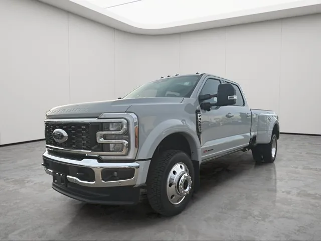 Ford Super Duty F-450 2026 photo 3