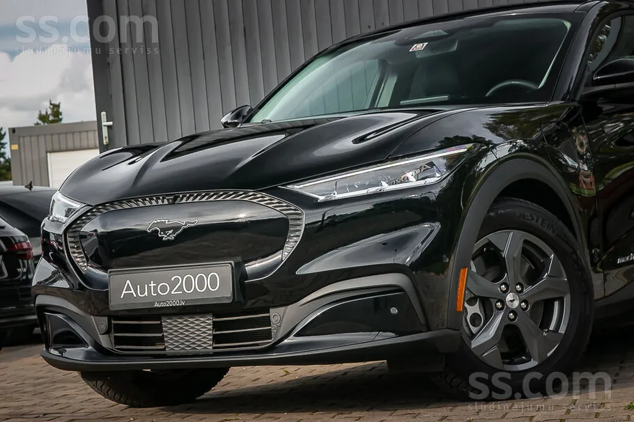 Ford Mustang 2021 photo 3