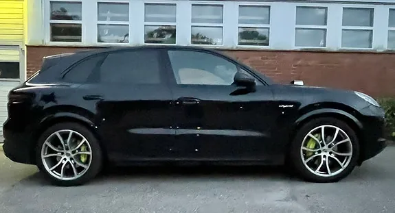 Porsche Cayenne 2020 photo 2