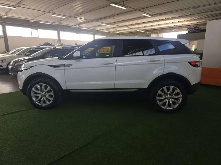 Land Rover Range Rover Evoque 2014 photo 2